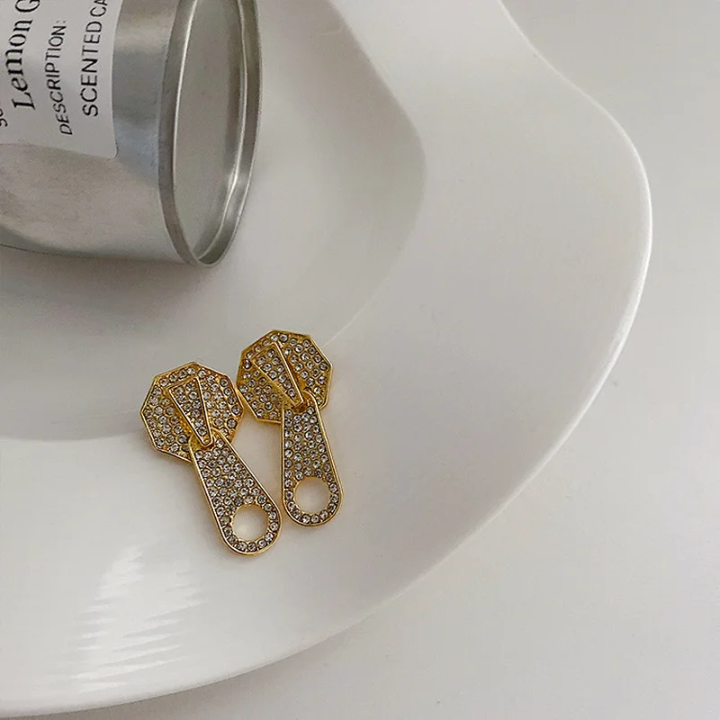 

Origin Summer Street Style Hollow Zipper Buckle Dangle Earring for Women Bling Bling Rhinestone Metal Earring Jewelry Pendientes