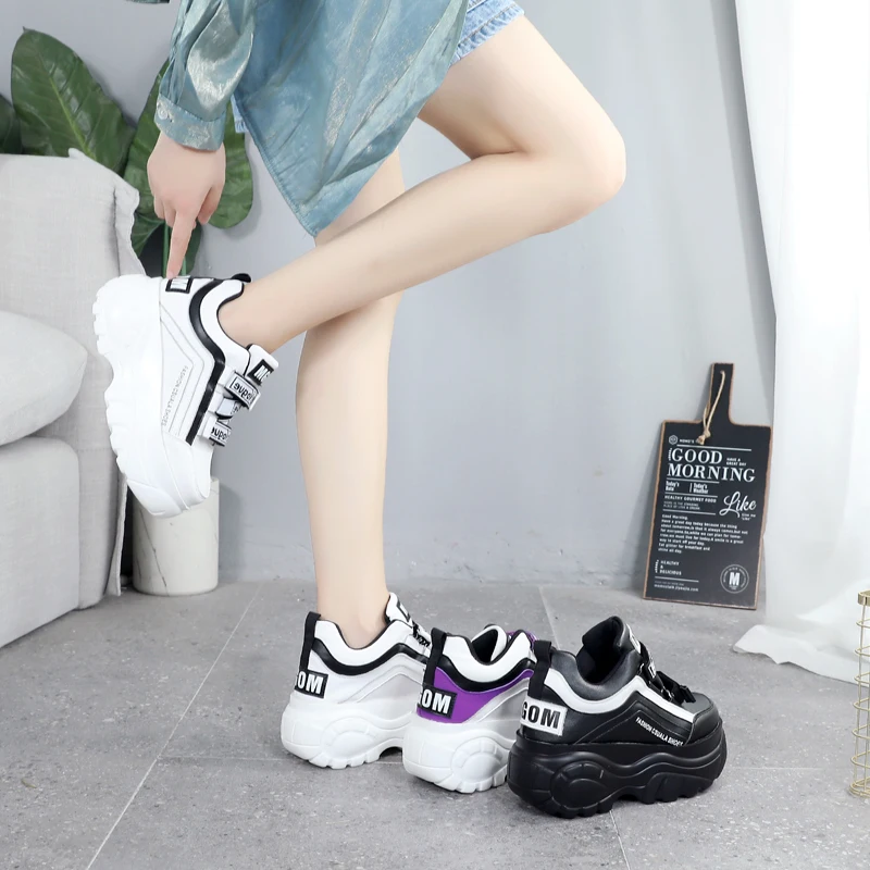 Женские кроссовки из искусственной кожи на высоком каблуке красные или белые