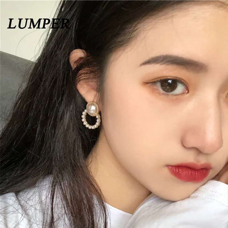 

LUMPER 2021 Korean New Simple Geometry Earrings Fashion Temperament Sweet Pearl Flower Earrings Female Jewelry