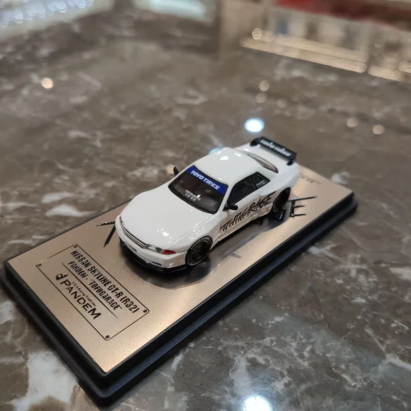 1:64 Skyline R32 Ограниченная серия GT R ракеты кролик брелок для автомобильных ключей