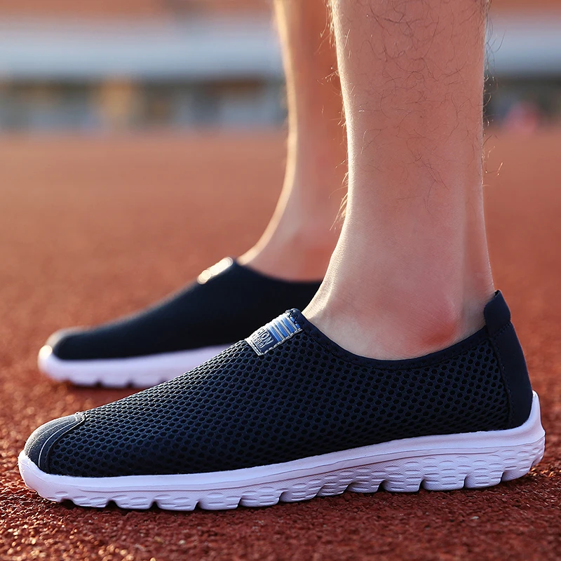 

Summer Breathble Men Casual Shoes Unisex Couple Shoes Ultralight Mesh Lovers Sneakers Shoes Men Loafers Size 35-45