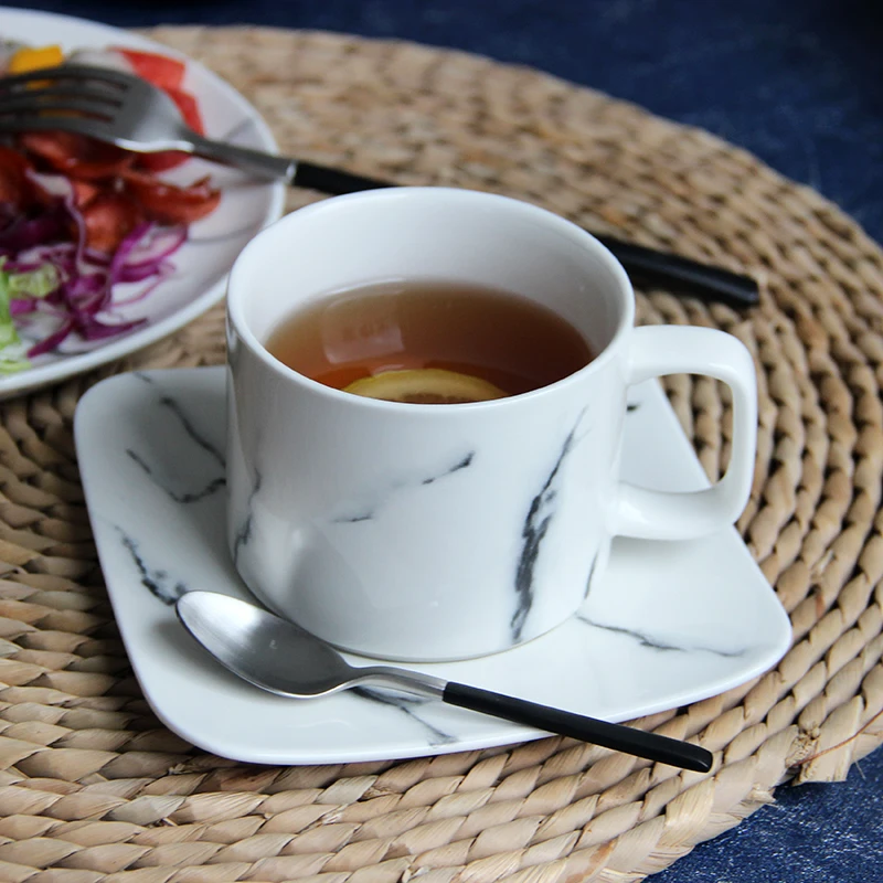 

Reusable Coffee Cup and Saucer Set Modern Ceramic Eco Friendly Travel Cute Cup Japanese Tazas Originales English Tea Set BD50CS