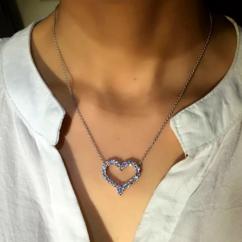 

Luxury Female White Crystal Pendant Necklace Silver Color Chain Necklaces For Women Vintage Hollow Heart Wedding Necklace