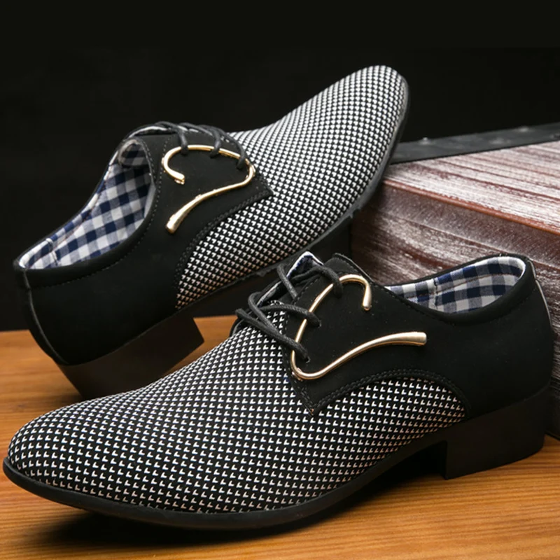 Мужские повседневные туфли больших размеров мужские в клетку и полоску с острым