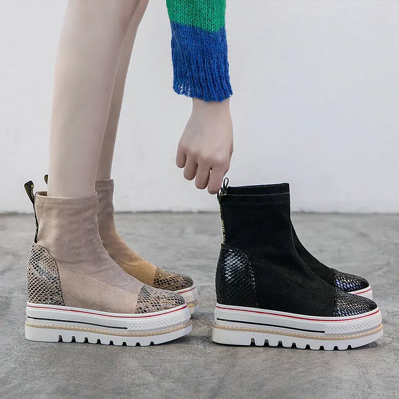 Женские ботинки увеличивающие рост сезон осень модель 2020 года тонкие модные на