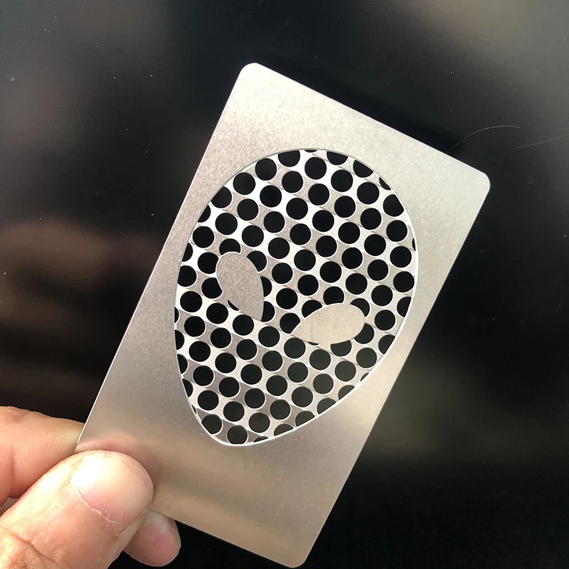 

1pc Porta tobacco Card herb Grinder Tobacco metal gadget Crusher Manual Machine gadgets for men for hqd disposable cigarette