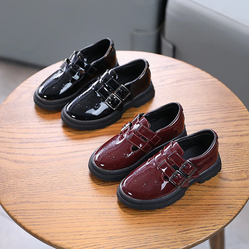 

Kids Casual Sneakers Boys Girls Unisex Leather Shoes Bright Skin PU Patent Leather Children Performance Wedding Party Shoes Chic