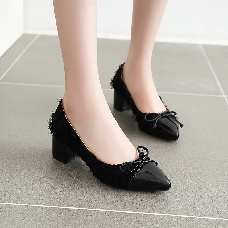 Туфли женские серые на толстом высоком каблуке заостренный носок бант замша