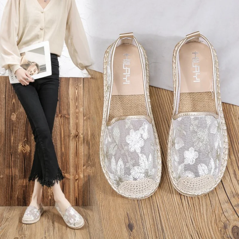 

2021 Women Lace Mesh Sneakers Ladies Flower Shoes Light Basic Simplicity Casual Fashion Ballet Sport Breathable New Basket Femme