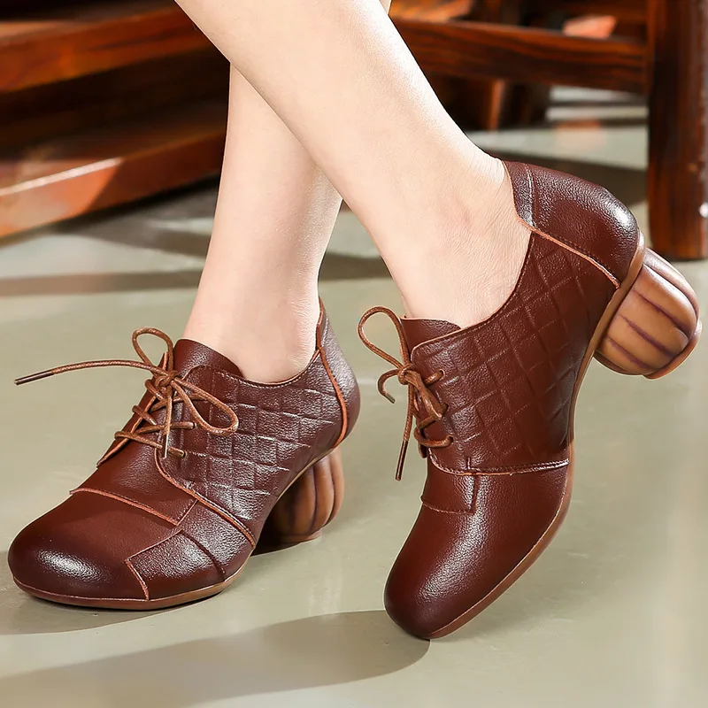 Женские туфли из натуральной кожи на шнуровке с принтом резиновой мягкой подошве