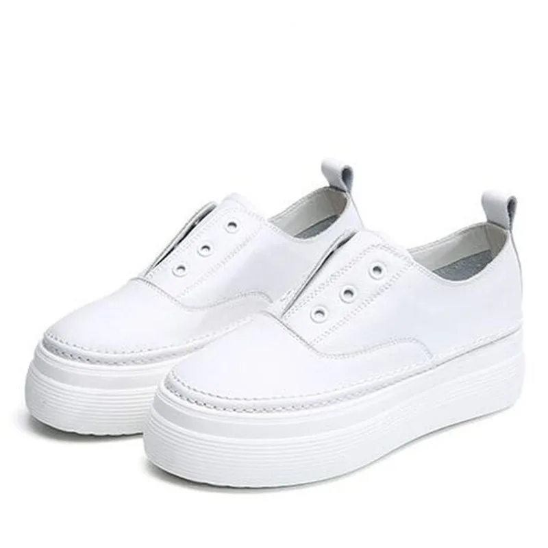 Женские кроссовки из натуральной кожи Белые Повседневные на толстой подошве