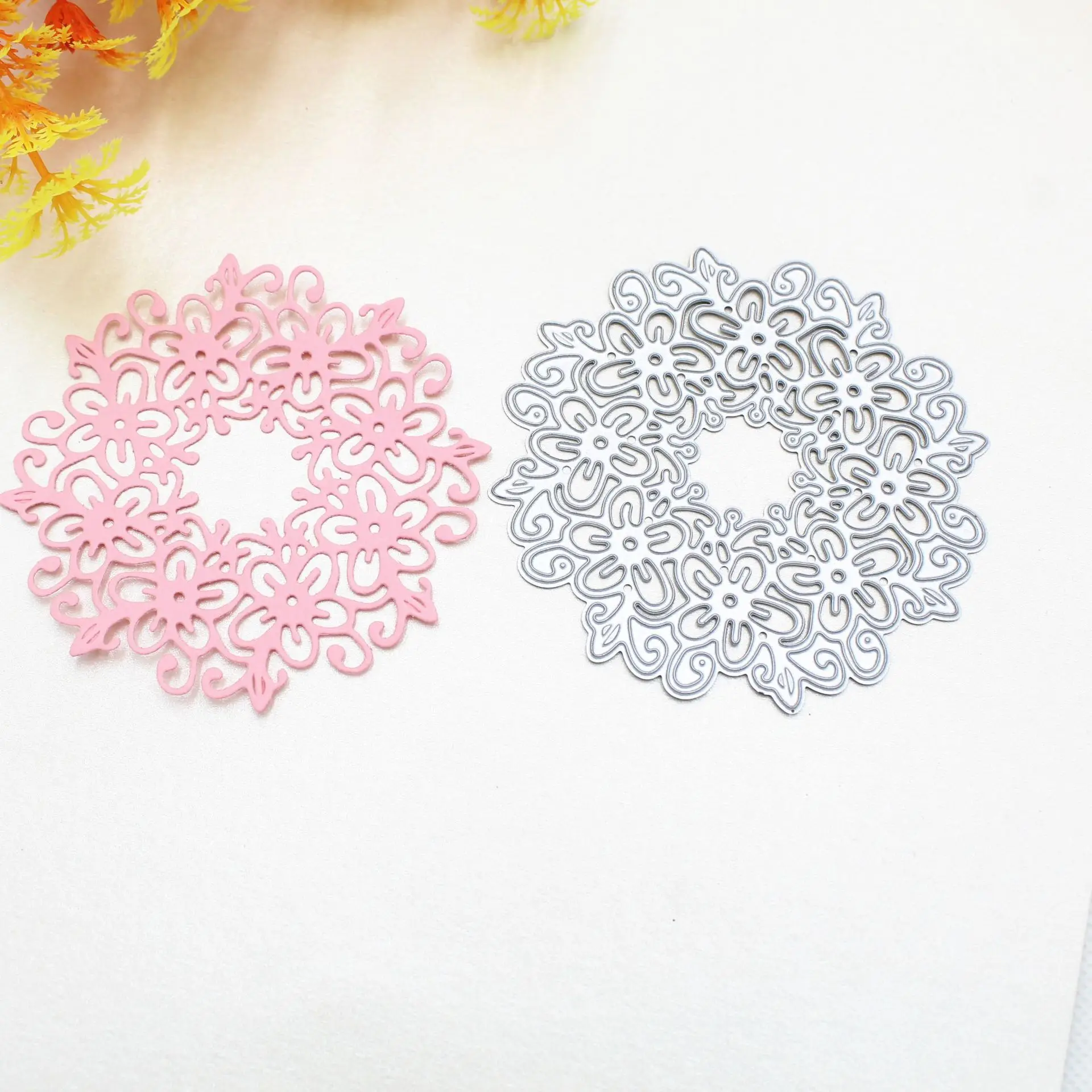 

Flowers Lace Circle Wreath Metal Cutting Dies 2021 New Diy Molds Scrapbooking Paper Making Die Cuts Crafts