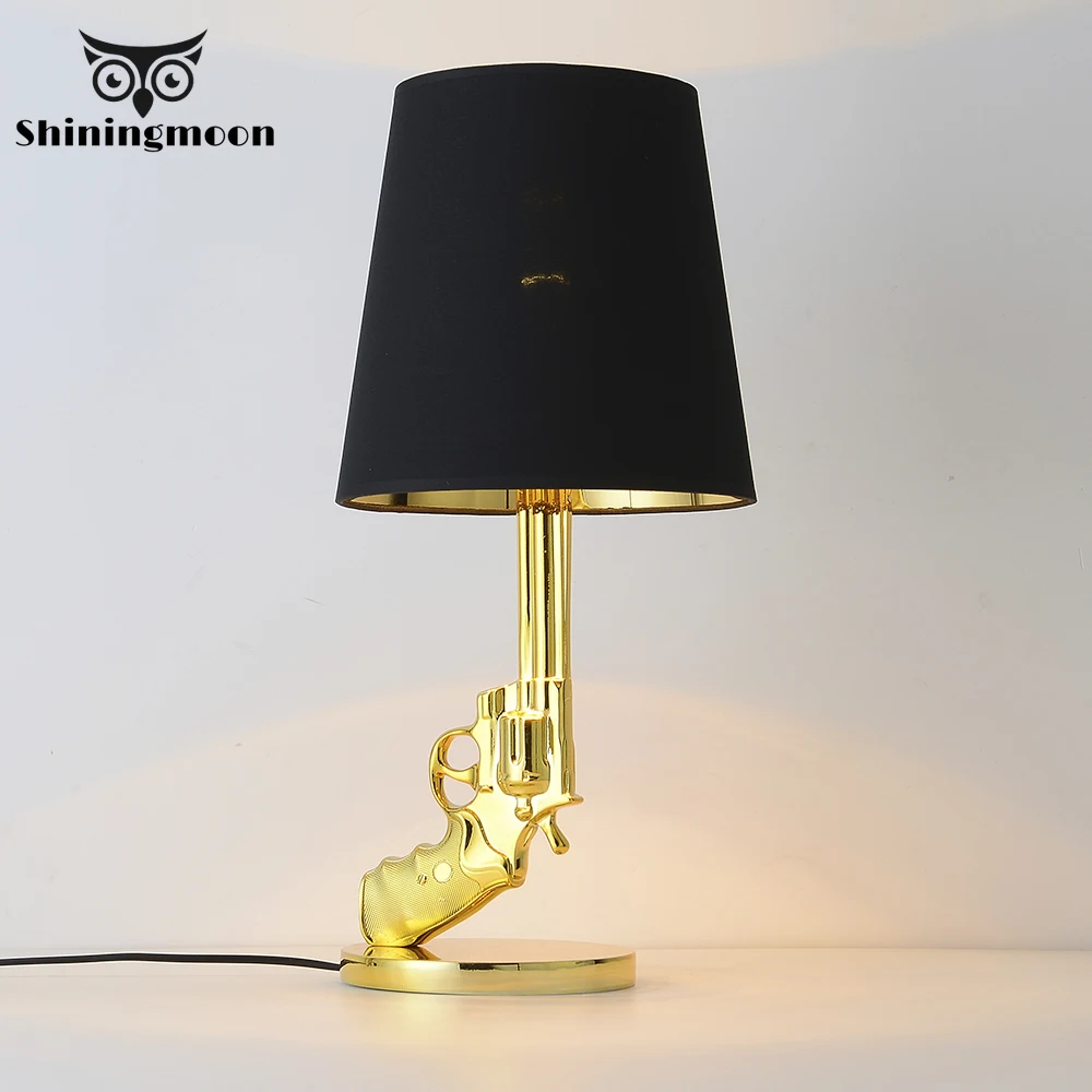 Постмодернисветильник Серебристая и Золотая осветительная лампа AK47 в