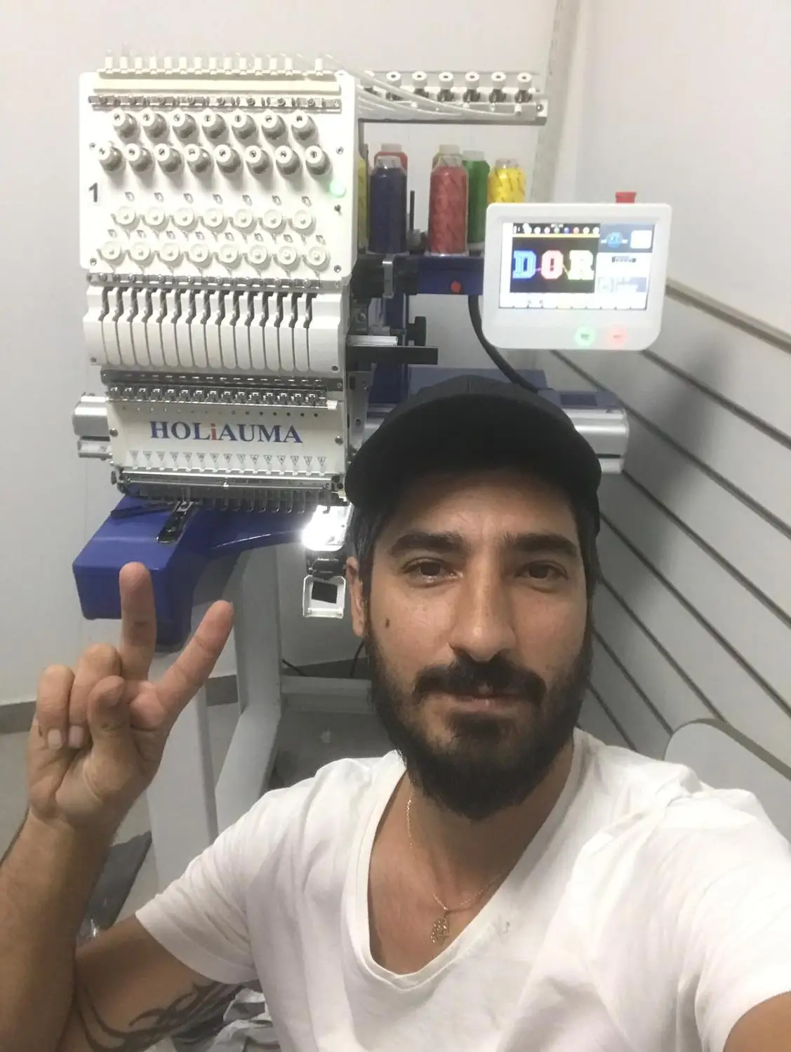 Компьютеризированная вышивальная машина HO1201 с одной головкой для