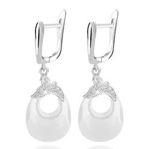 White Новые серьги-гвоздики из керамики, роскошные u-образные серьги из нержавеющей стали, CZ Циркон, узор в виде листьев, изысканные элегантные ювелирные изделия, подарок для женщин и девушек - Окраска металла: White