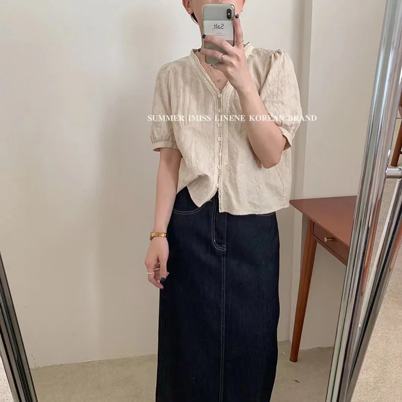 

Large Bubble Sleeve Short Shirt Women's Summer and Korean Lace V-neck Temperament Thin Short Sleeve Top