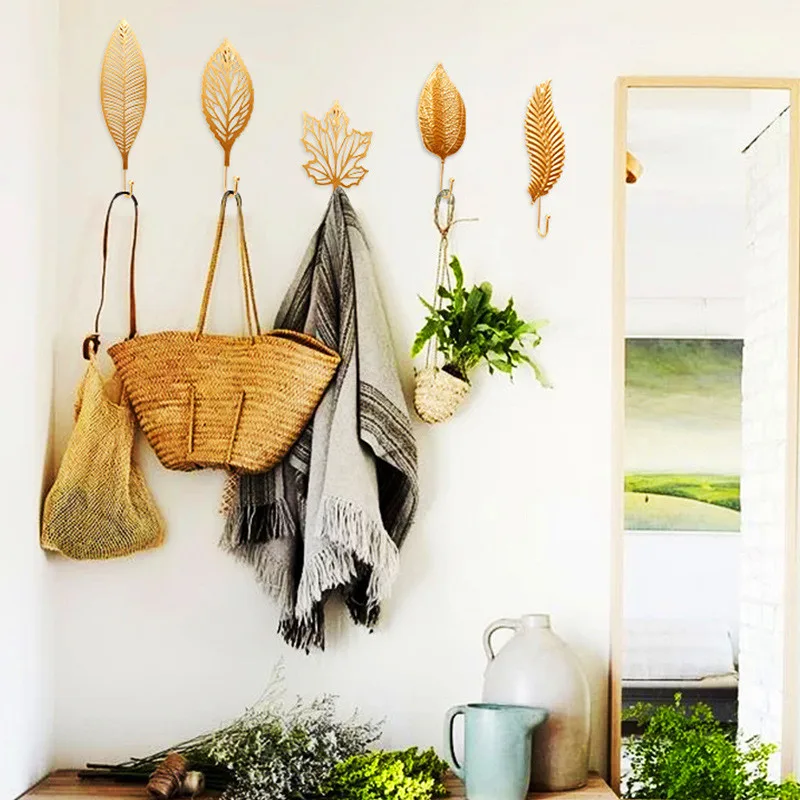

Nordic Style Wrought Iron Hook Leaf Shape Wall Hanger Bathroom Organizer For Towel Clothes Home Decoration Hanging Storage Rack