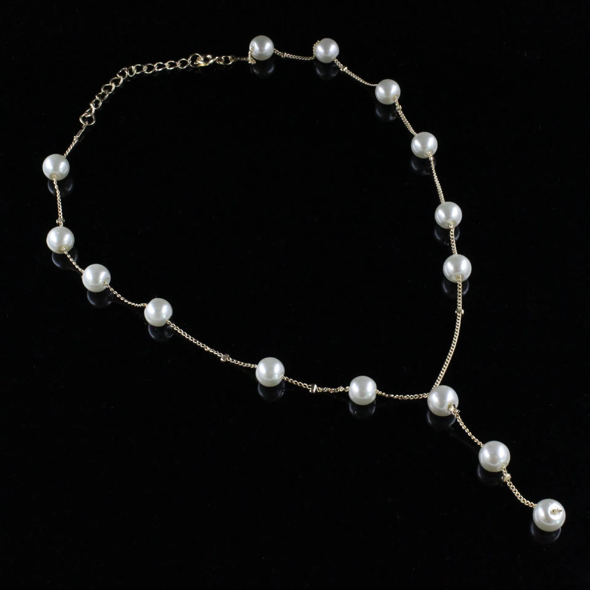 Комплект ювелирных изделий из ожерелья браслета и серег с искусственным