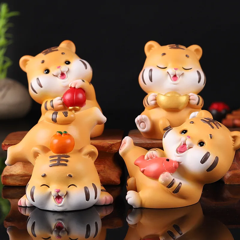 Милый маленький тигр с годом тигра маленькая статуэтка фигурка поделки орнамент