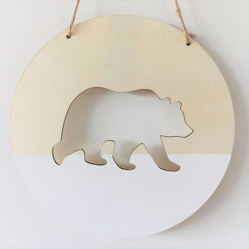 

Polar bear wood chip wall hanging ins Nordic style home round with children's model room decor children's clothing store decor