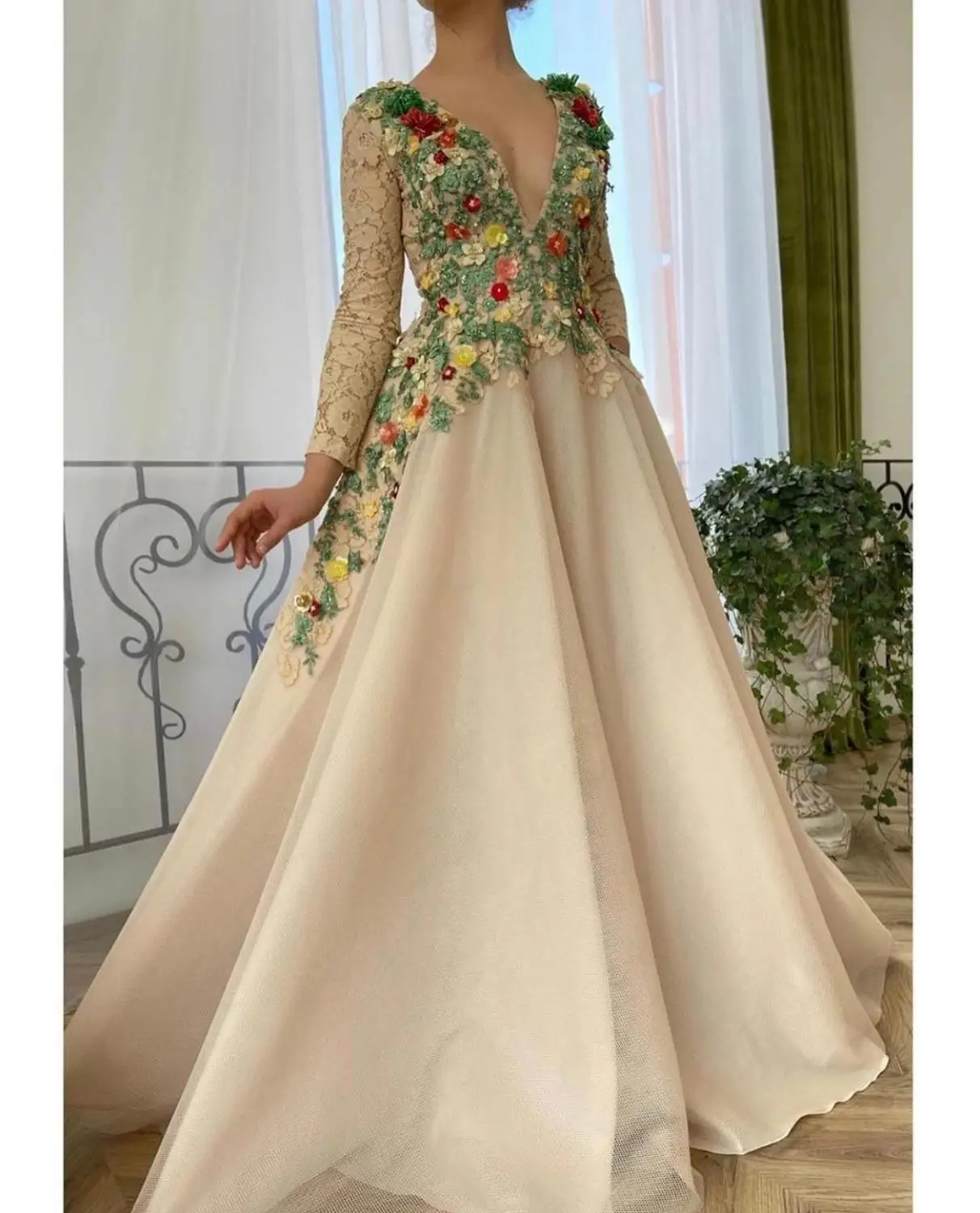 

Long Flowers Embroidery Prom Dresses 2021 Long Lace Sleeve V Neck Formal Evening Party Dress Robe De Soiree