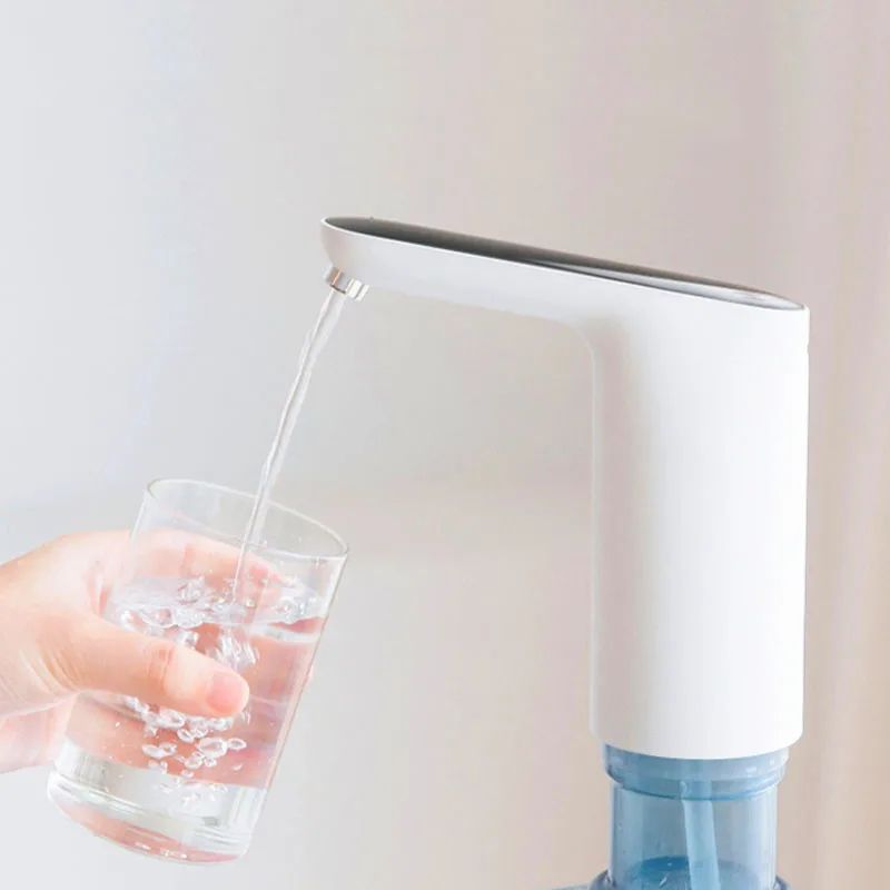 Электрический диспенсер для воды портативный умный мини дозатор питьевой USB