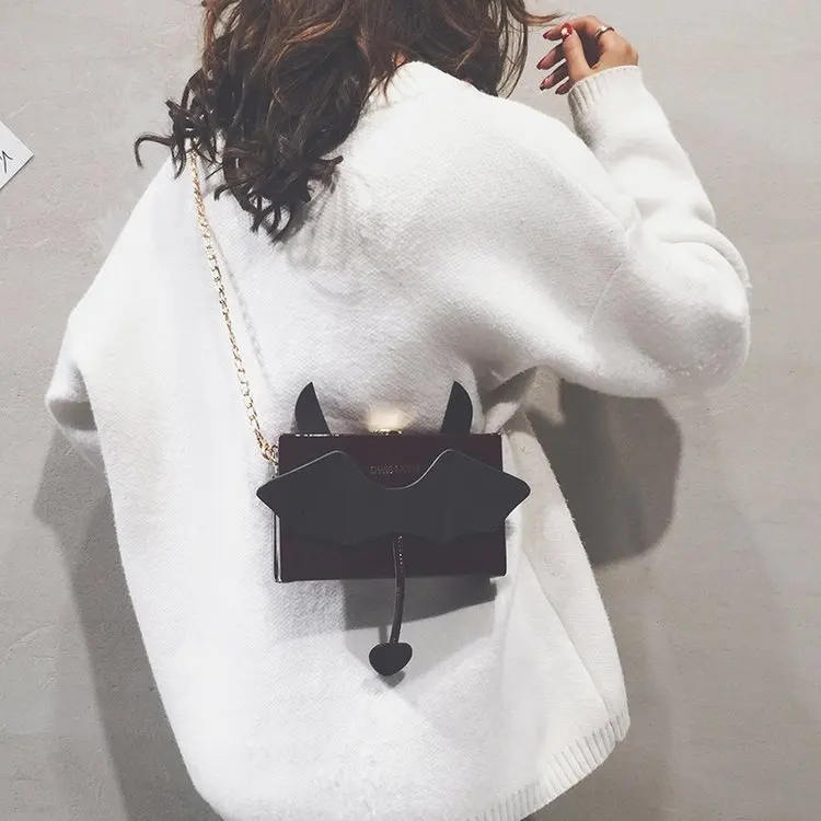 

Korean version ins super fire fashion trend patent leather box bag funny personality cartoon Bat Bag color matching messenger ba