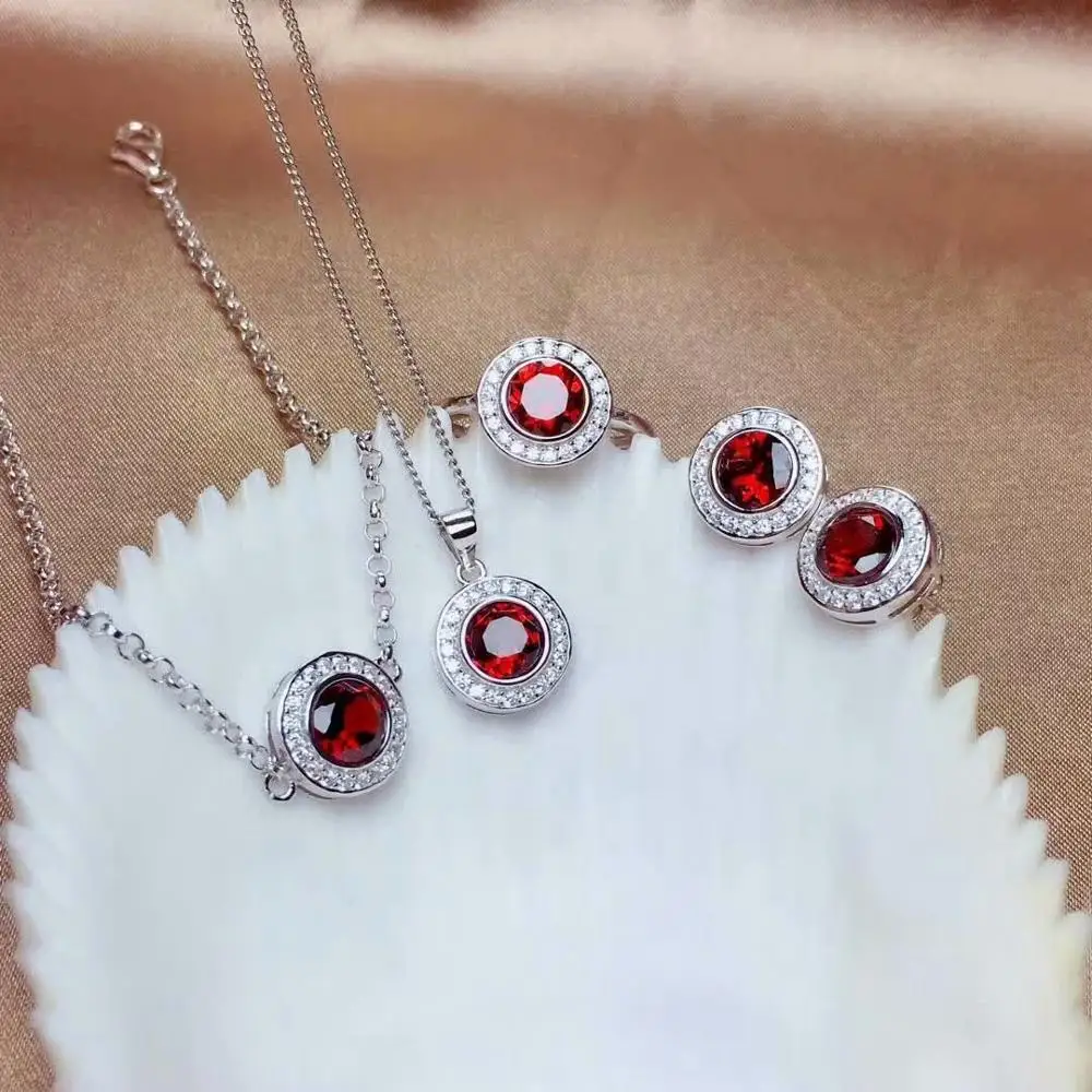 

Женские серьги-подвески из серебра 925 пробы с натуральным гранатом