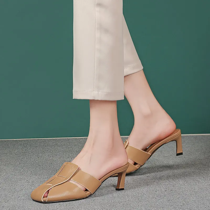 

ISNOM 2021 New Women Mules Genuine Leather Square Toe Mules Slippers Casual Slip On Mules High Heels Slides Shoes