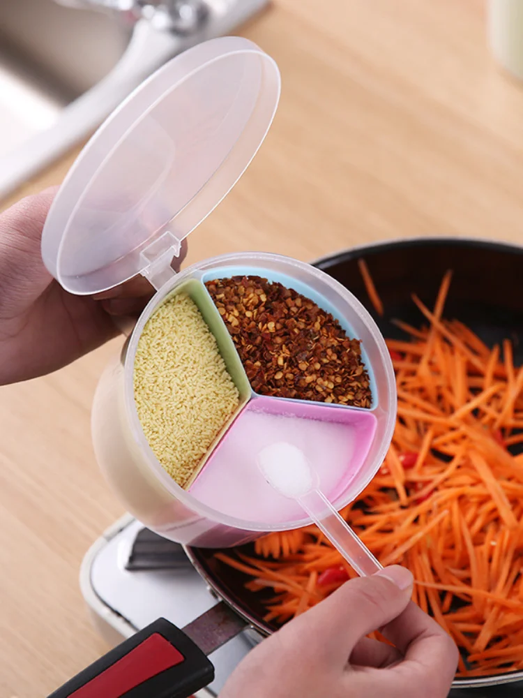 

1PC Spice Jar Seasoning Box Kitchen Condiment Spice Storage Bottle Jars Transparent Salt Pepper Cumin Powder Box