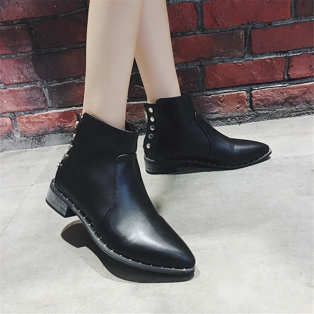 Модные женские ботинки мартинсы в английском стиле черные Челси Корейском для