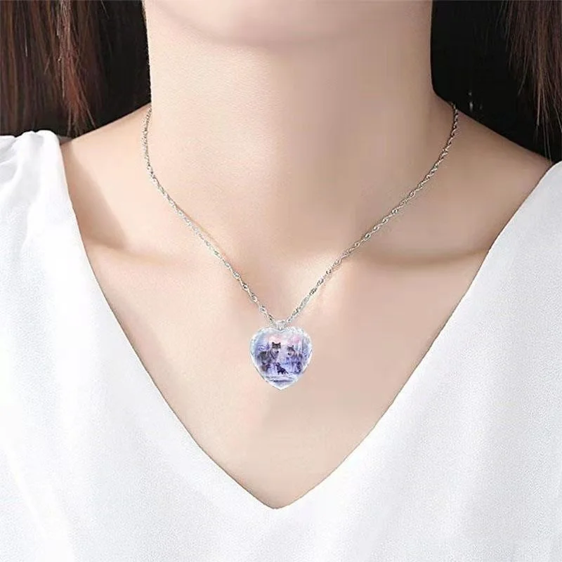 

2021 Trend Necklace Exquisite Heart Shaped Transparent Crystal Parent-Child Wolf Pack Pendant Necklace for Women's Sliding Chain