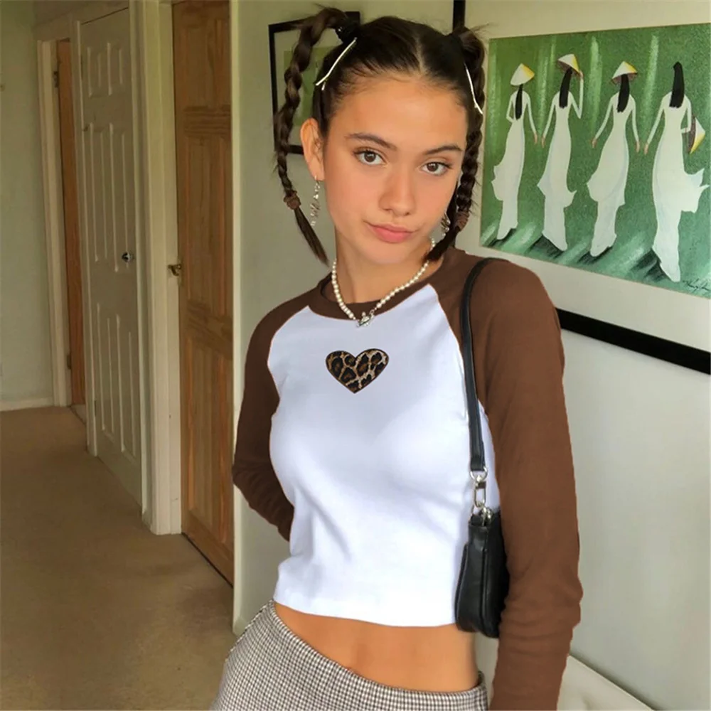 

DAILOU Fashion Patchwork Leopard Heart Print Long Sleeve Cropped Tshirt Casual Skinny Basic T-shirt Women Cotton Tee Shirt