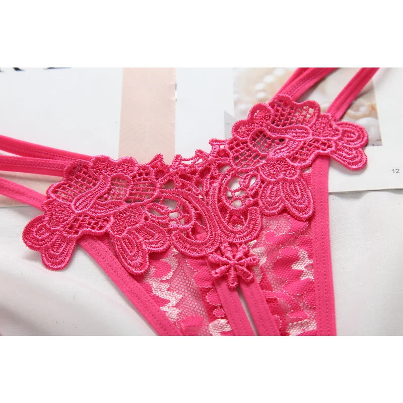 Женские кружевные трусики с открытой промежностью