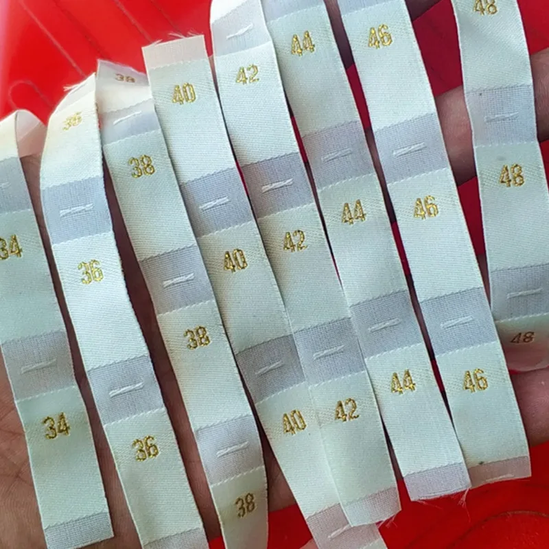 50 шт. золотые размеры Дамасская полиэфирная ткань размер этикетки одежда XS S M L XL