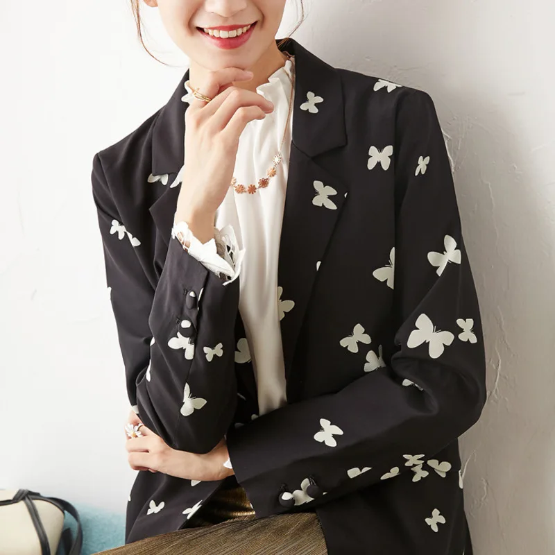 

Шелковый Новый костюм с бабочкой для отдыха короткое черное пальто из шелка тутового шелкопряда свободное индивидуальное большого размера