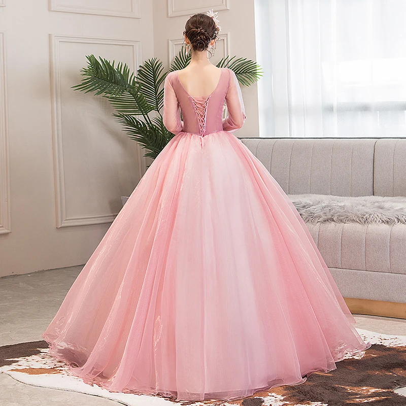 Женское платье с длинным рукавом фиолетовое бальное открытой спиной и цветочным