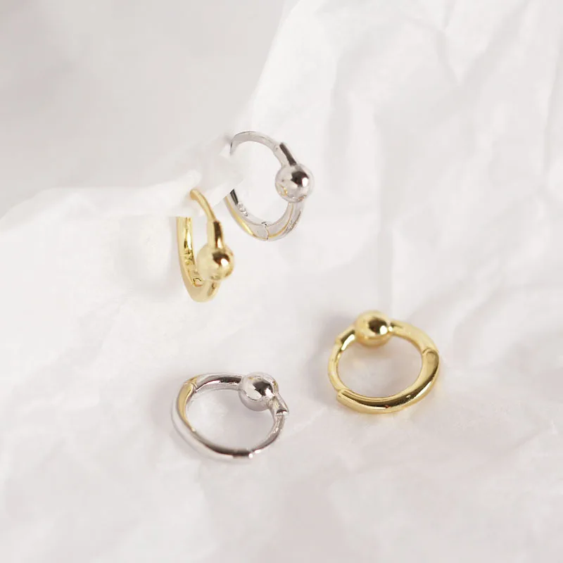 Leouerry 925 пробы серебряные простые крошечные круглые с бусинами Huggie серьги-кольца