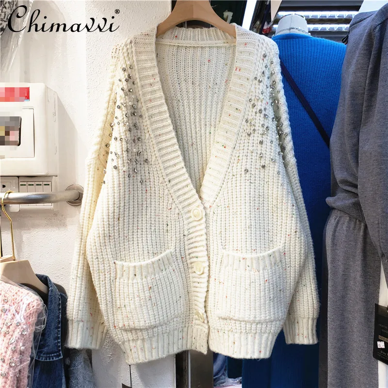 

Изысканный вязаный кардиган Стразы с V-образным вырезом Женская корейская мода Свободный темпераментный Топ осень 2021 свитер с длинным рука...