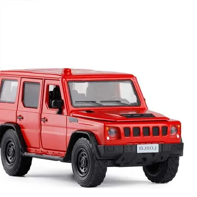 Модель автомобиля из сплава со звуком и светом игрушечная машинка 1/32 BJ80 Warrior SUV