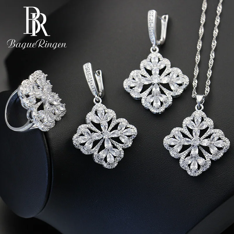 

Женский ювелирный комплект из колье и серёг, из серебра 925 пробы