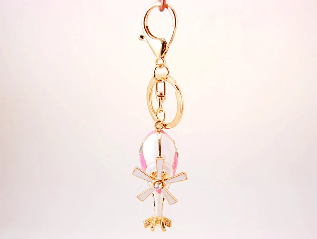 Стразы брелок с милым мультяшным летательным аппаратом вертолет 2021 модные