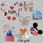 Виниловая наклейка с изображением головы Микки Мауса и венка