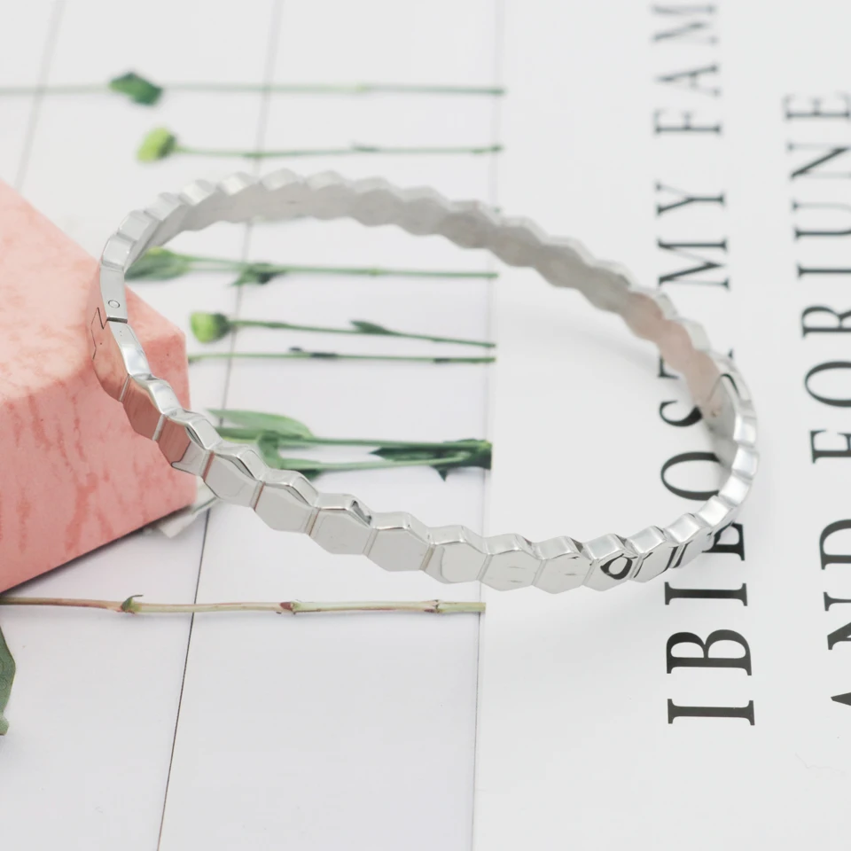 Браслет-манжета женский из нержавеющей стали 4 мм | Украшения и аксессуары