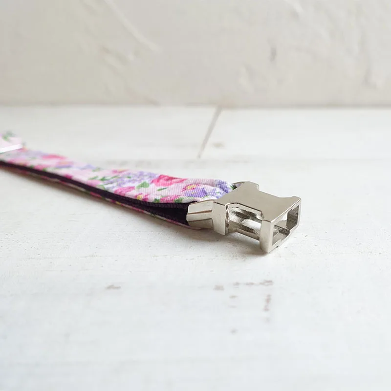 

Personalized Cat Collar Name with Bell Yorshire Kitten Chihuahua Collars Adjustable Floral Pattern Engraving ID Tag Nameplate