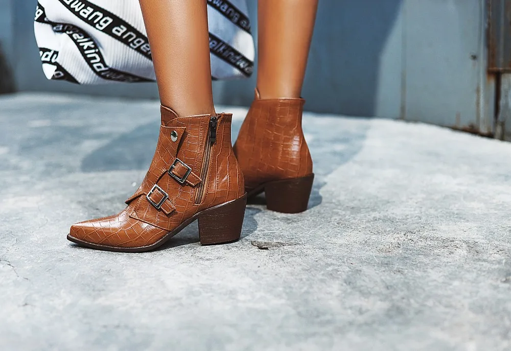 Женские ботильоны на высоком квадратном каблуке; botas zapatos mujer; зимняя кожаная обувь в стиле ретро; ботинки в ковбойском стиле; большие размеры