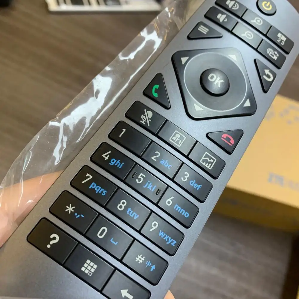 Пульт дистанционного управления для видеоконференций серии Polycom Group310 500 550 700 |