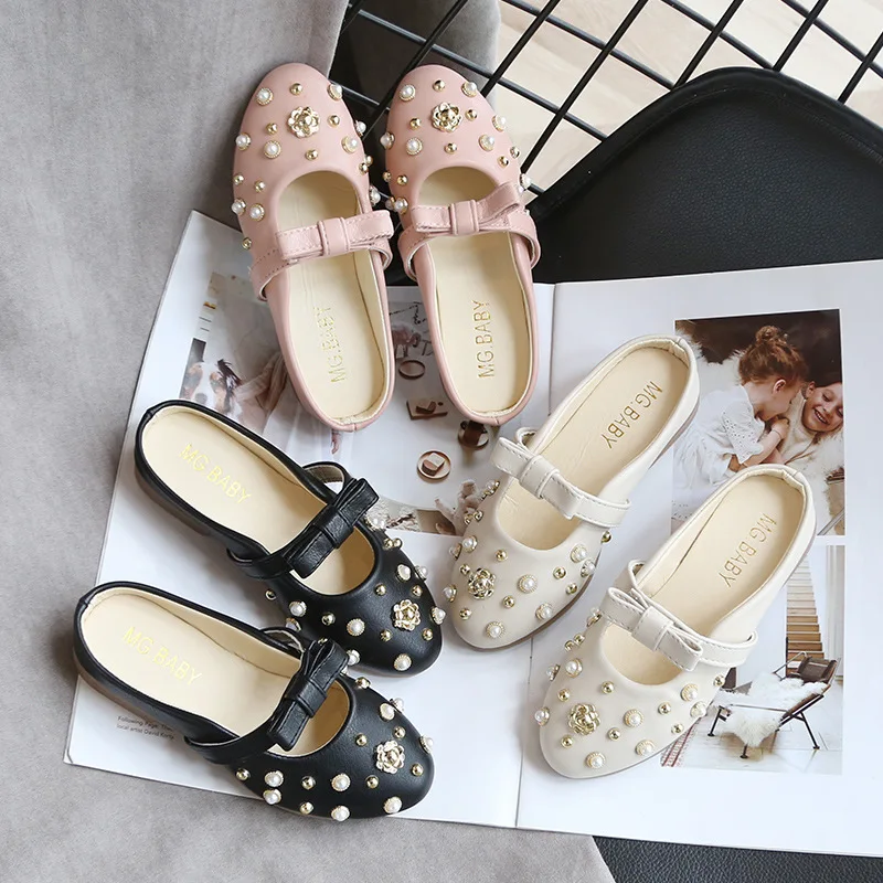 Новые осенние тонкие туфли с мелкими заклепками для детей Маленькие кожаные