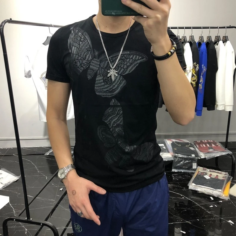 

Male T-shirt Butterfly Printed Youth Slim 2021 Summer New Mercerized Cotton Black Solid Color Personalized Men's Clothing Top