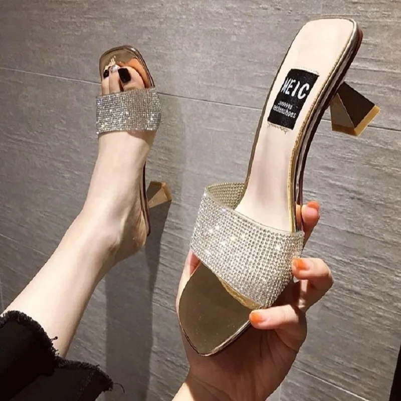 Женские босоножки на высоком каблуке с плюшевым помпоном c2273 | Обувь